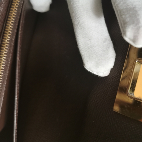 (sold off pm)100% Authentic LV Long Wallet - Picture 11 of 13